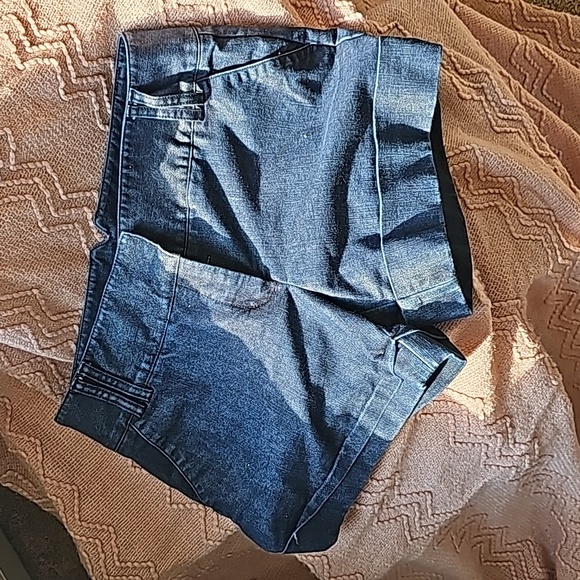 Express shorts - Picture 1 of 2